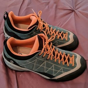 Worn twice, Scarpa Zen Pro Women's Low Hiker Sz 40